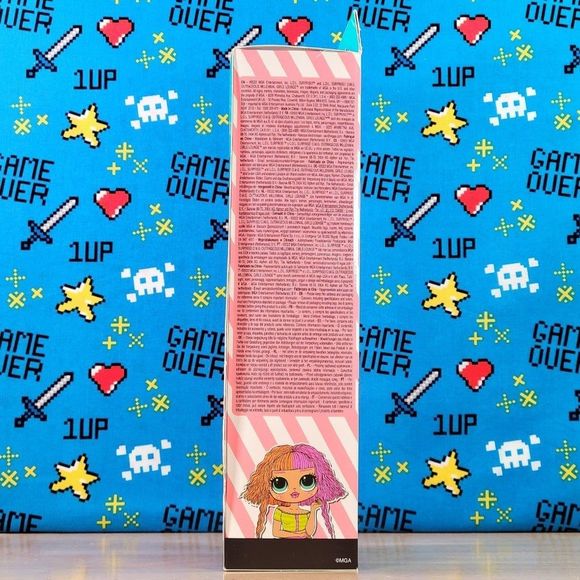 Lounge Series LOL Surprise Neonlicious OMG Outrageous Millennial Girls NIB - Picture 4 of 7